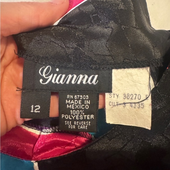 Gianna Colorful Geometric Women's Blouse - Picture 3 of 5